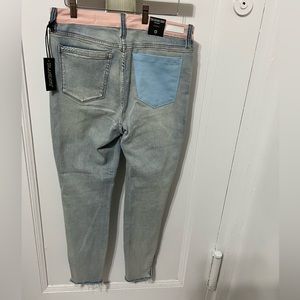 BLANKNYC NEW JEANS FOR WOMEN size 29stretch